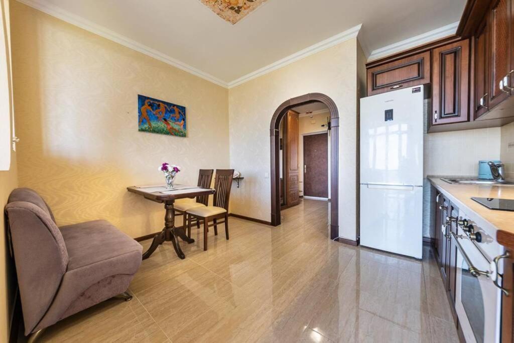Apartments With Crazy Panoramic View Of The Dniepr Kiev Exterior foto