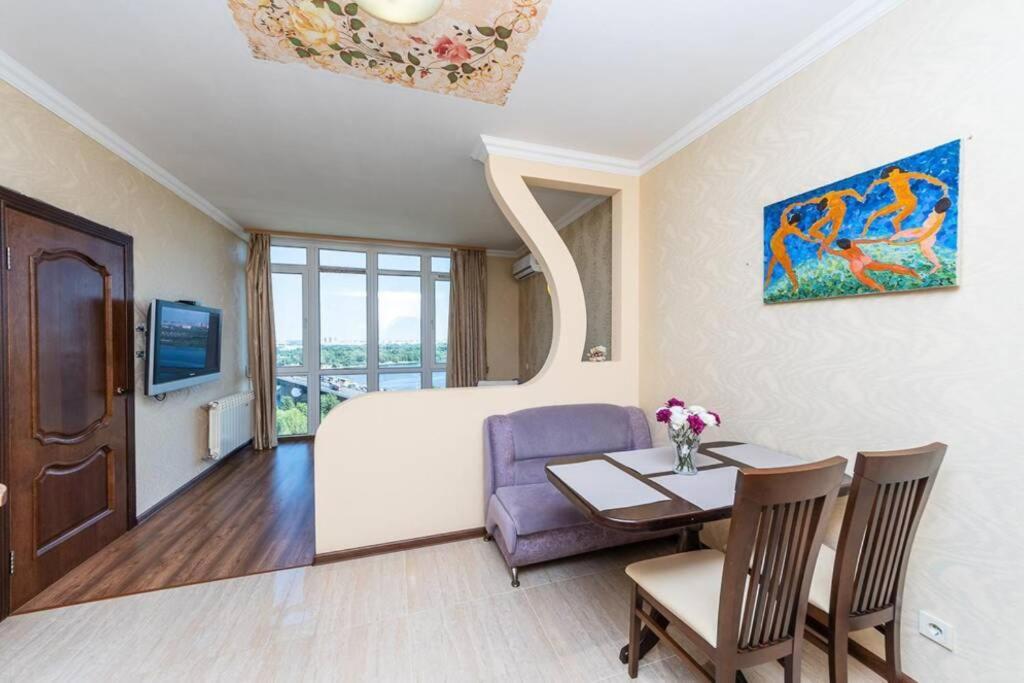 Apartments With Crazy Panoramic View Of The Dniepr Kiev Exterior foto