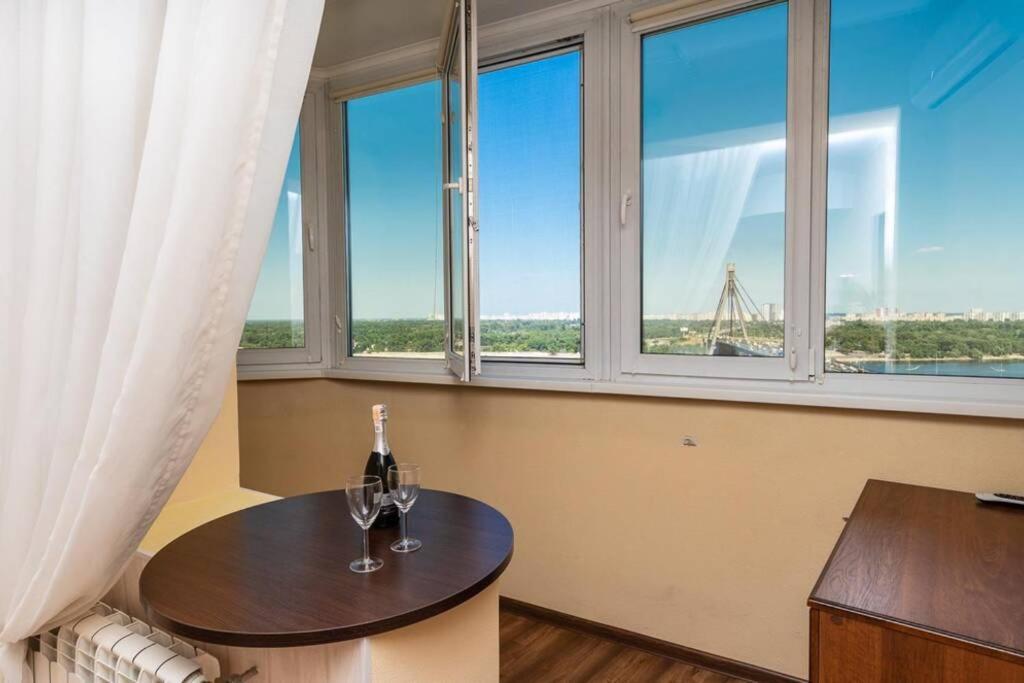 Apartments With Crazy Panoramic View Of The Dniepr Kiev Exterior foto