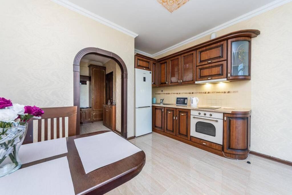 Apartments With Crazy Panoramic View Of The Dniepr Kiev Exterior foto